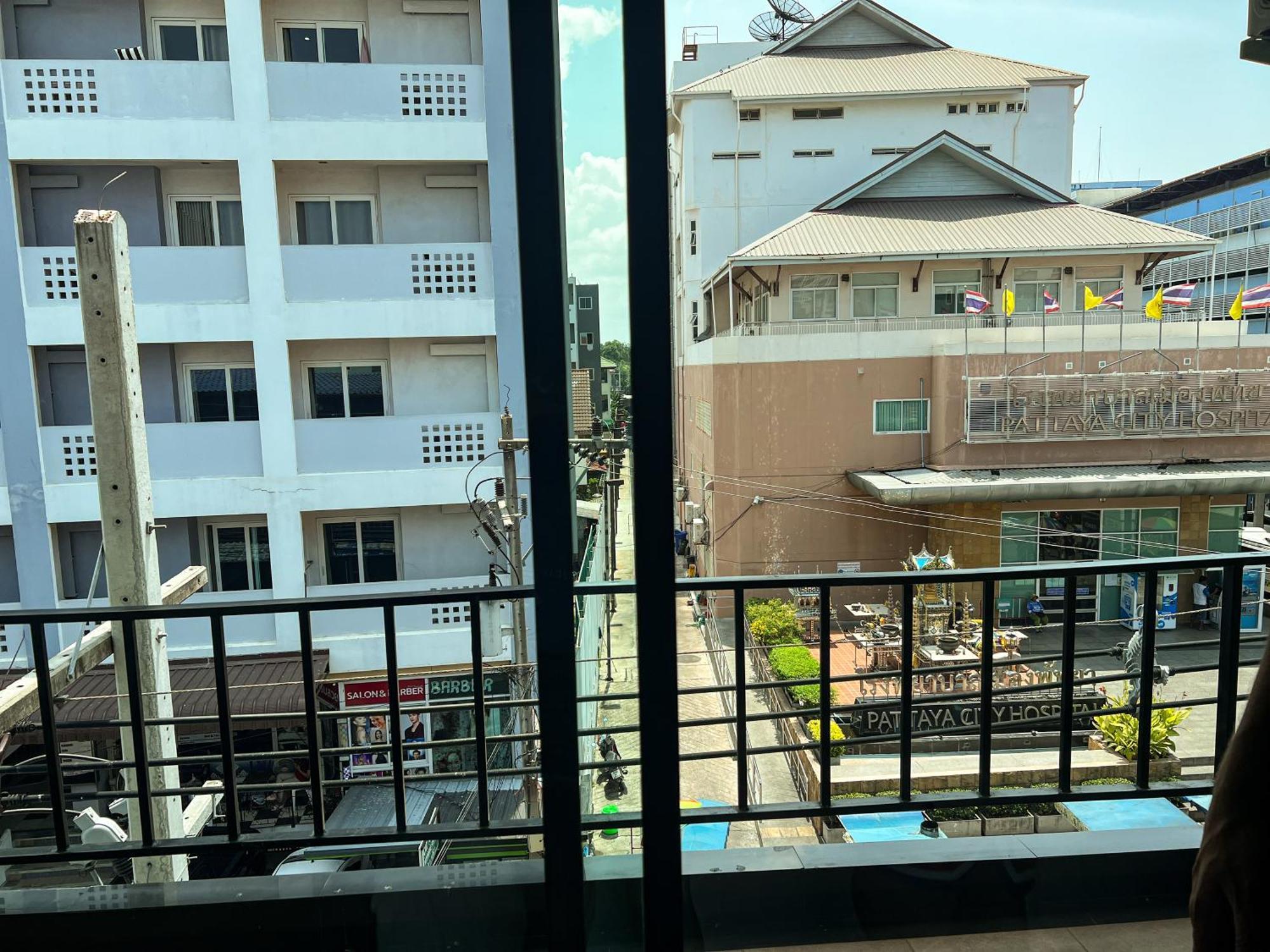 Smyrna Apartment Pattaya Exterior foto
