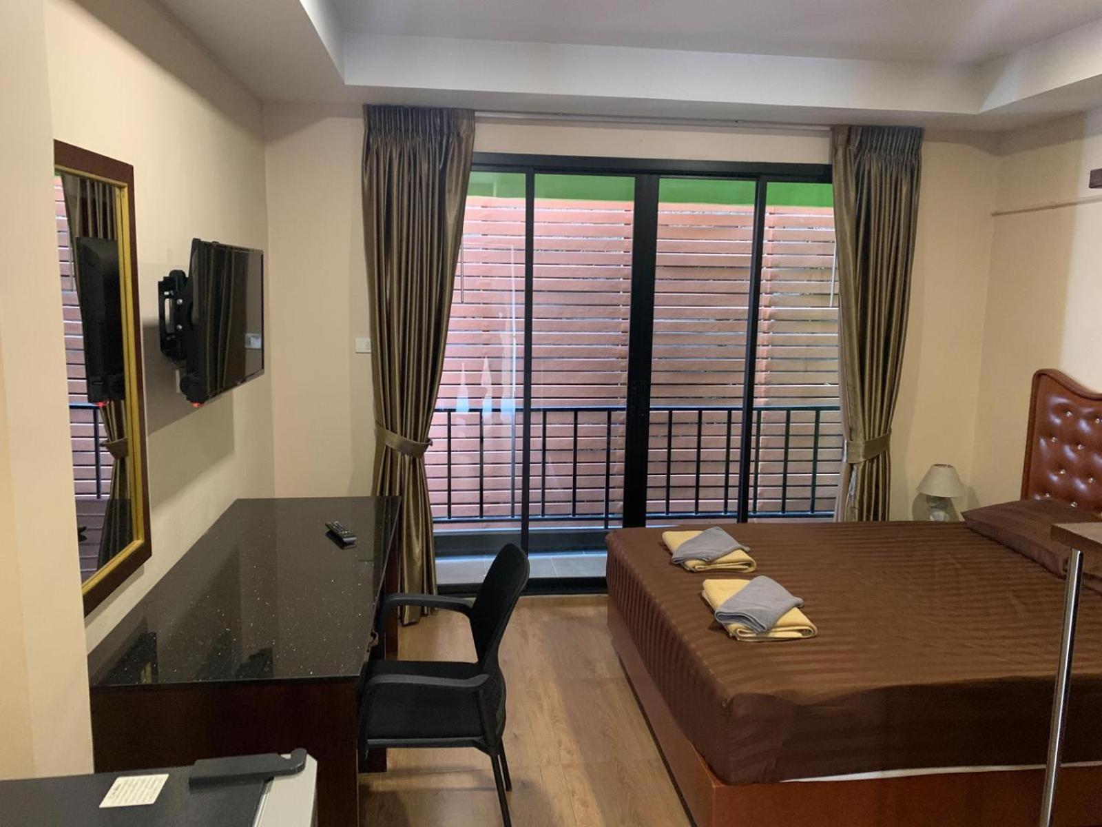 Smyrna Apartment Pattaya Exterior foto